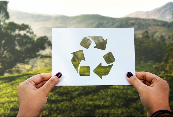 Cuál es el origen del símbolo del reciclaje y por qué su uso está siendo problemático
