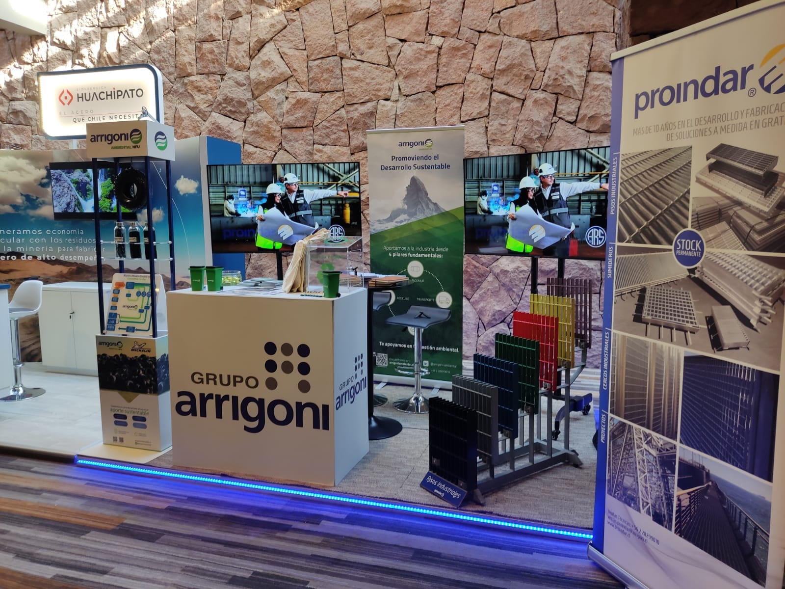 Arrigoni Ambiental participó con stand de Grupo Arrigoni en la Cena Anual APRIMIN 2023